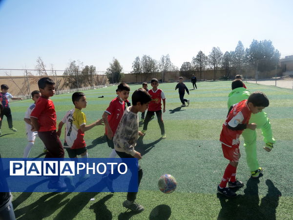 صبحگاهی شاد و پرنشاط در مدارس خاتم