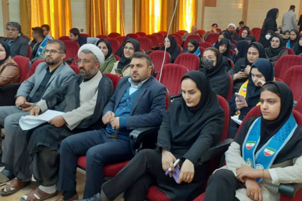 گردهمایی منتخبین شوراهای دانش‌آموزی بویراحمد در یاسوج