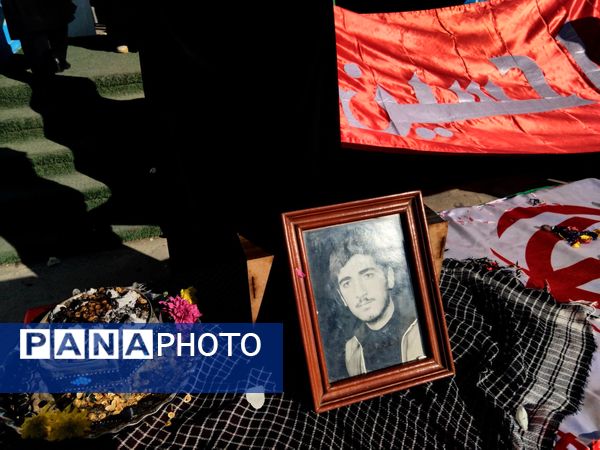 دبیرستان نجم میزبان پیکر یک شهید گمنام شد