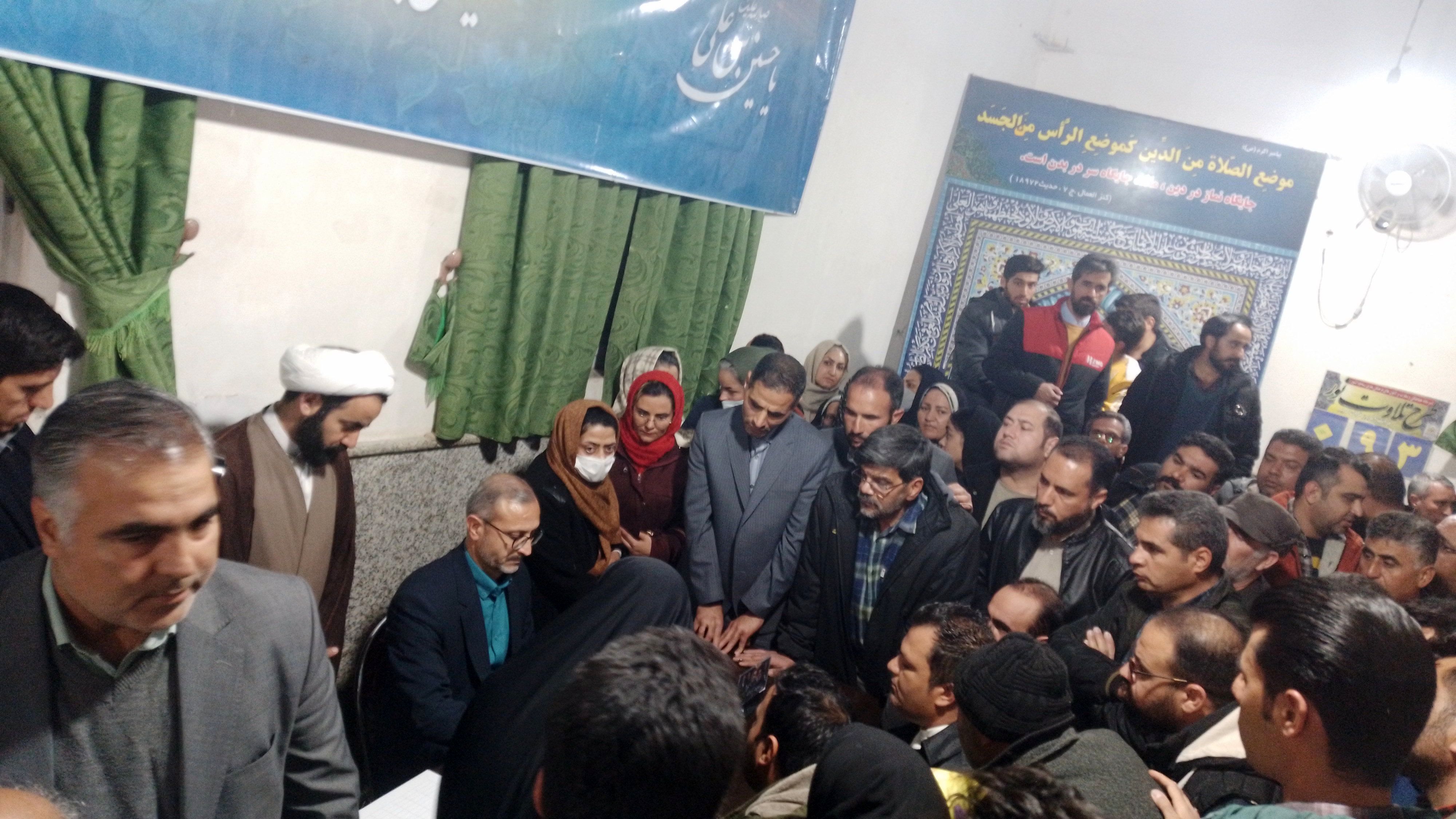 میز خدمت قضائی در مسجد امام هادی (ع) بیرجند 