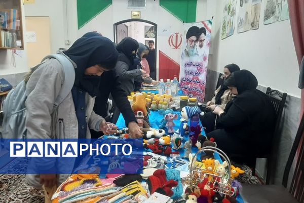 برپایی بازارچه مشاغل خانگی در کانون امید انقلاب