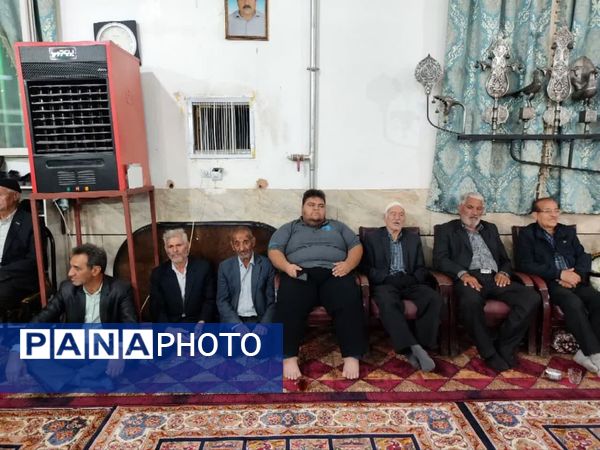 اولین نشست فعالان قرآنی، فرهنگی و هنری در روستای نامن شهرستان داورزن 