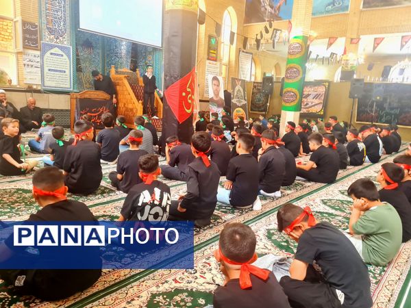 تجدید بیعت دانش‌آموزان ابهری با آرمان‌های عاشورا در سوگواره «احلی من العسل»