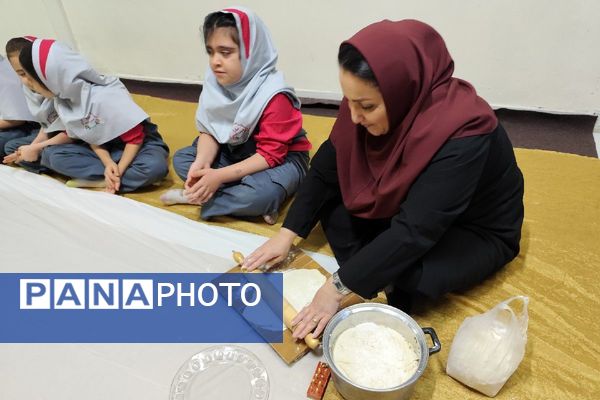 تجربه‌ای خوش‌مزه برای یادگیری الفبا در دبستان سارا شهرستان ملارد