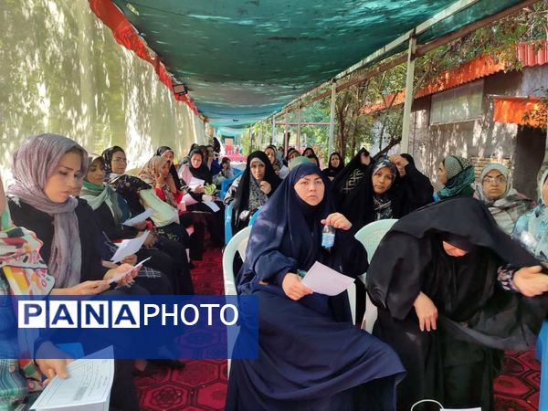اردوی مادر دختری دانش‌آموزان ناحیه یک مشهد به‌مناسبت روز خانواده