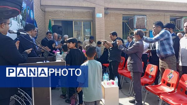 آیین کلنگ‌زنی مدرسه زنده‌یاد حاج محمد آجیلی در کاشان