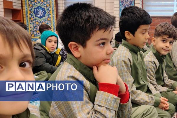 آیین سه‌شنبه‌های مهدوی در مدرسه شهید حسین غفاری