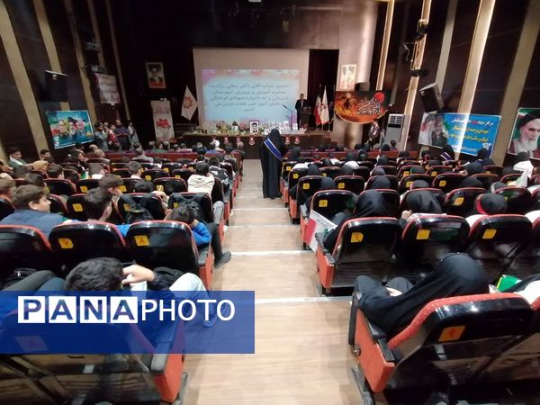 برگزاری یادواره شهدای فرهنگی و دانش‌آموزی در سالن غدیر شهرستان شیروان