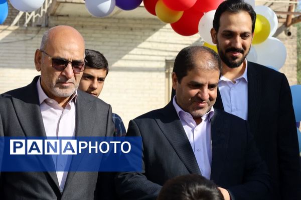 نواخته شدن زنگ شکوفه‌ها در دبستان محمد مهدی صالحی یزد