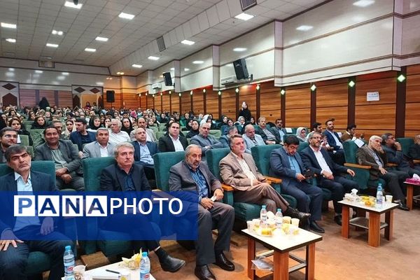 آیین بزرگداشت مقام پرستار و شهدای سلامت در شهرستان ری