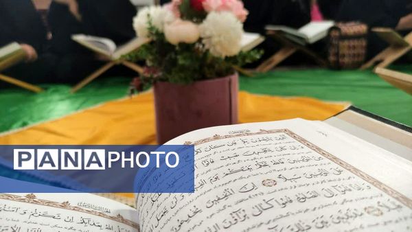 جز خوانی قرآن کریم در ماه مبارک رمضان در مسجد خاتم النبیین