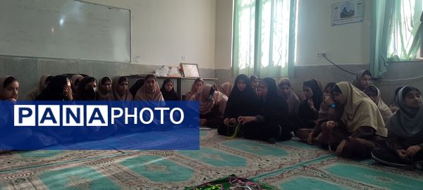 برگزاری مراسم سهشنبههای مهدوی در مدرسه فروغ رضوان