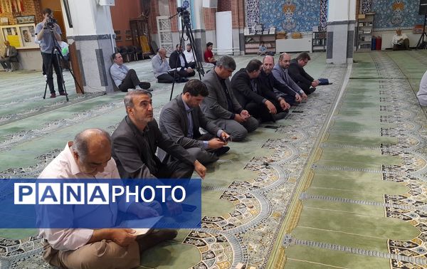 تجدید میثاق سرپرست آموزش وپرورش منطقه پردیس با شهدای گمنام