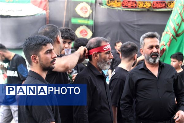 حضور پرشور کودکان قمی در دسته‌های عزاداری روز تاسوعا 