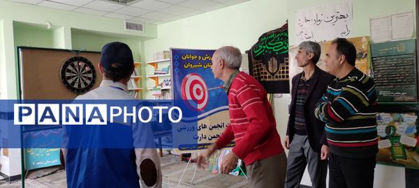 برگزاری مسابقه دارت ویژه دبیران دبیرستان شاهد ۴ شیروان