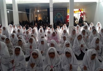 برگزاری باشکوه جشن تکلیف دانش‌آموزان در حسینیه اهل‌بیت کوهنانی