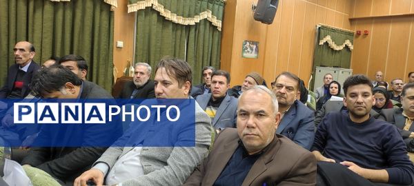 برگزاری جلسه شورای اداری شهرستان شیروان با حضور وزیر نیرو در نیروگاه شیروان