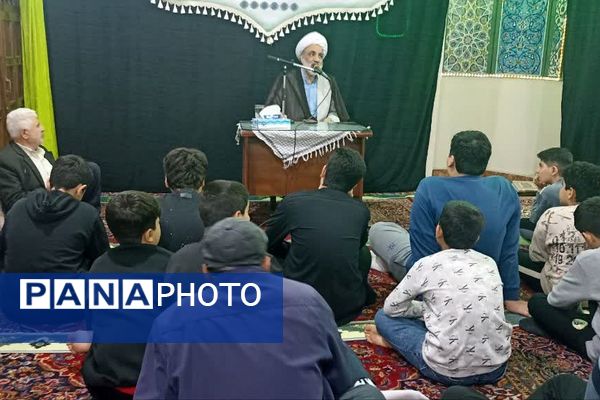 اجرای برنامه‌های متنوع برای دانش آموزان معتکف ناحیه دو شهرری 