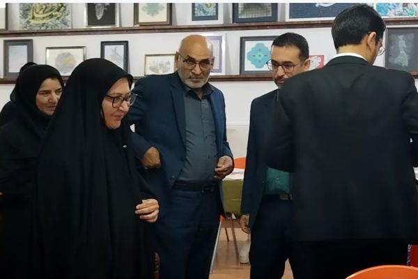 بازدید رئیس سمپاد از پژوهشگاه آیت‌الله خاتمی و دبیرستان فرزانگان