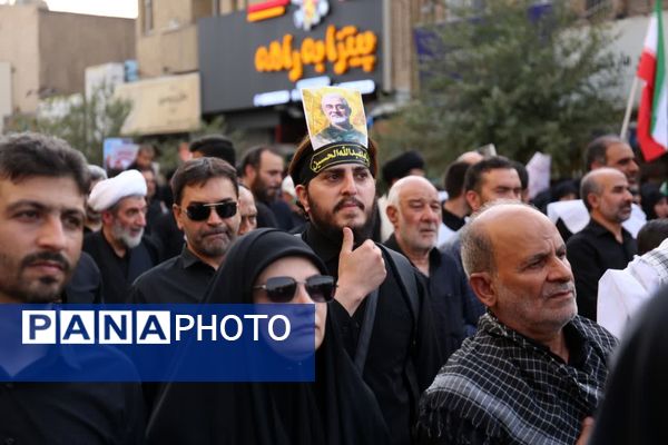 اعلام انزجار مردم قم از یاوه گویی‌های استکبار جهانی با راهپیمایی «عهد خون»