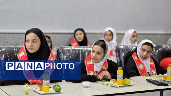 تبریک پیشتازان کوچک به مدافعان بزرگ امنیت در هفته نیروی انتظامی