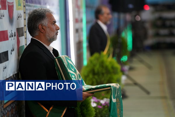 حضور مدیرکل آموزش‌وپرورش استان در نماز جمعۀ شهر اصفهان