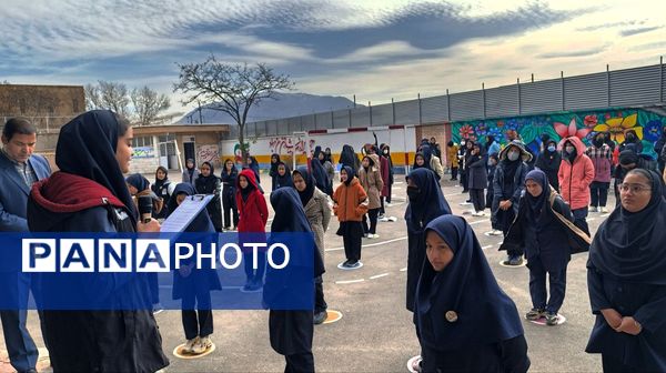 مانور زلزله در دبیرستان حضرت سکینه