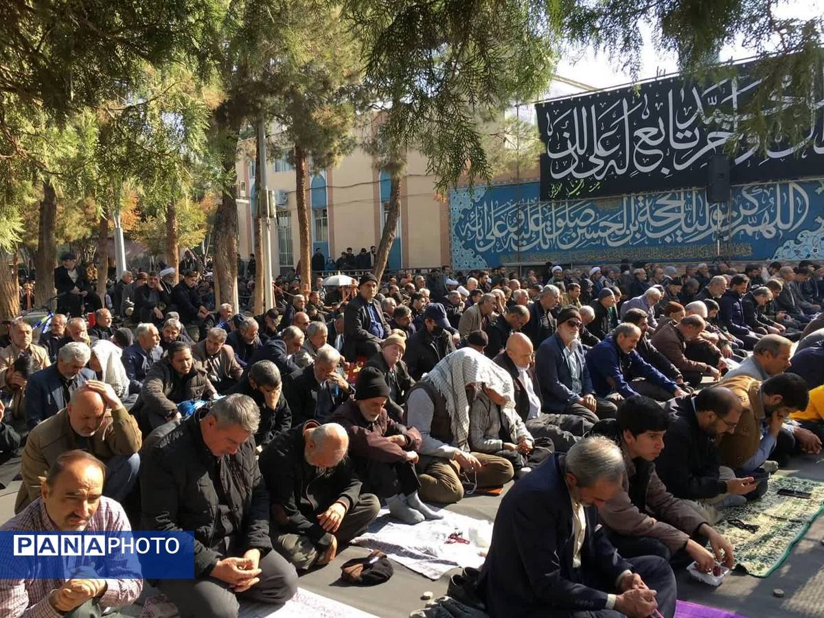 اقامه نماز باران در گلستان شهدا اصفهان به امامت  حضرت آیت‌ الله مهدوی