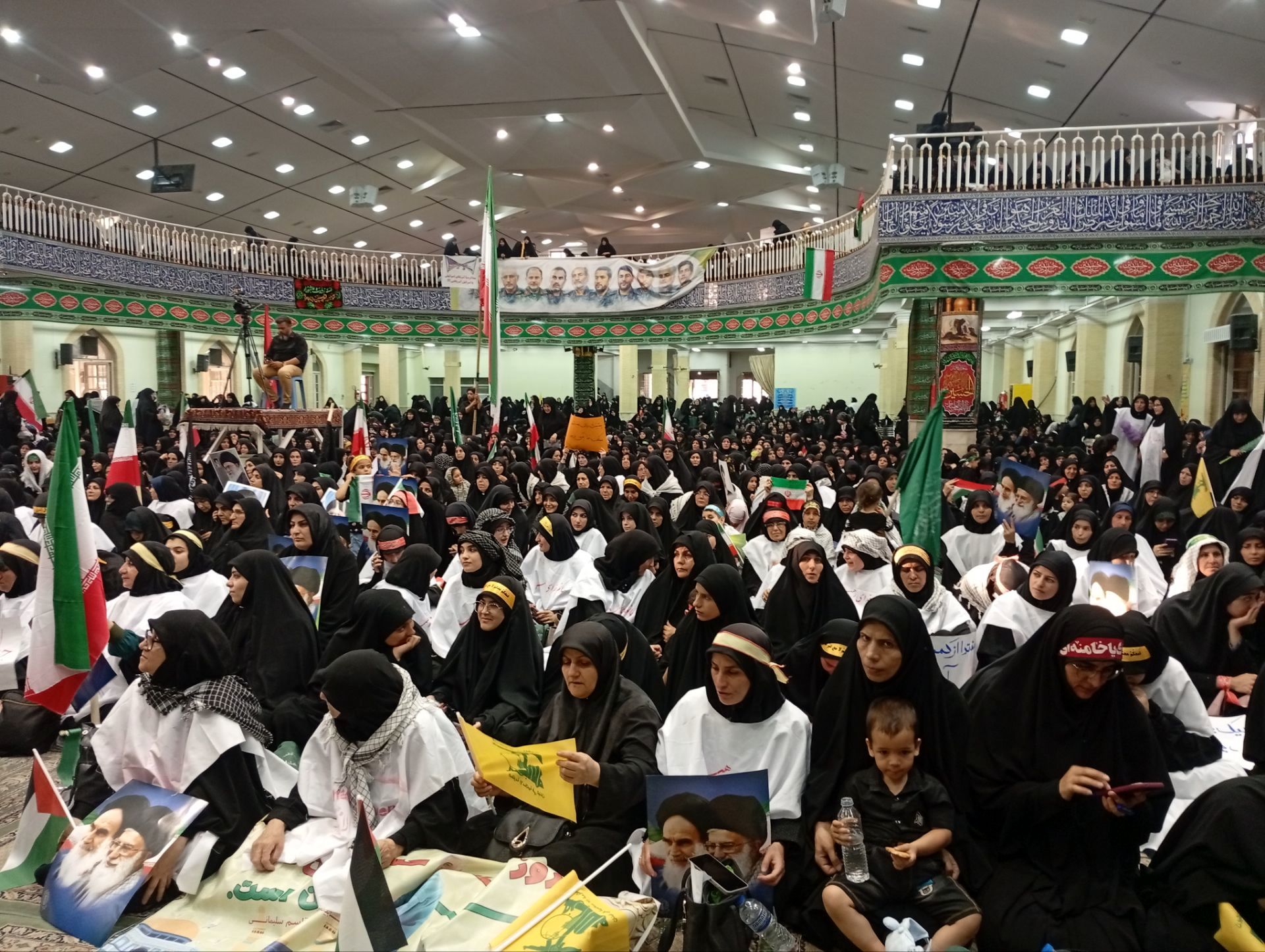 بانوان همدانی در اجتماع زینبی بر وفاداری به انقلاب تأکید کردند