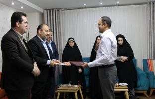 دیدار معاون پرورشی و فرهنگی وزیر آموزش و پرورش با خانواده «معلم شهید عبدالله برزگر»