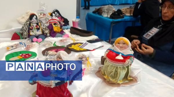 ایوان هنر، گفتگویی بدون کلام از دستان هنرمند بانوان مشهدی است