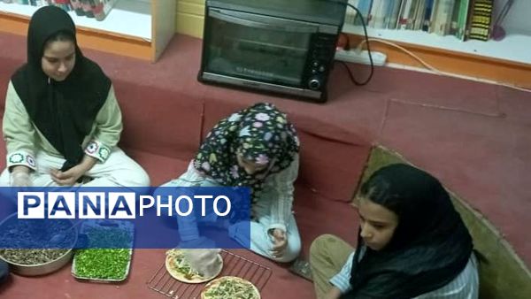 کارگاه«بازی کن، پیتزا بپز» در کانون پرورش فکری کودکان و نوجوانان حاجی آباد