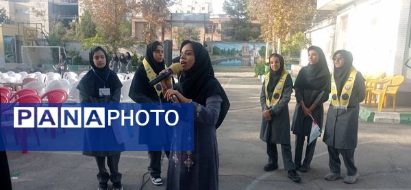 اجرای ویژه‌برنامه زنده رادیویی « مدرسه سلام» در دبیرستان فرزانگان مشهد