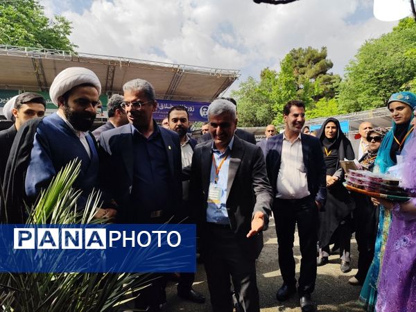 بازدید معاون پرورشی و فرهنگی وزارت آموزش و پرورش از نمایشگاه دستاوردهای کانون‌های فرهنگی تربیتی استان بوشهر