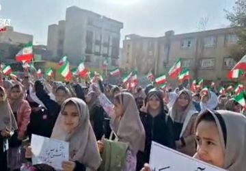 جشن شورانگیز روز دانش‌آموز در مدرسه حافظ