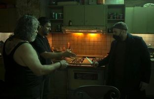 حاصل زحمات 10 ساله یک تیم و یک خانواده را به تاراج بردند/فیلم «پیرپسر» را بدون هیچ توجیهی از پرده پایین کشیدند