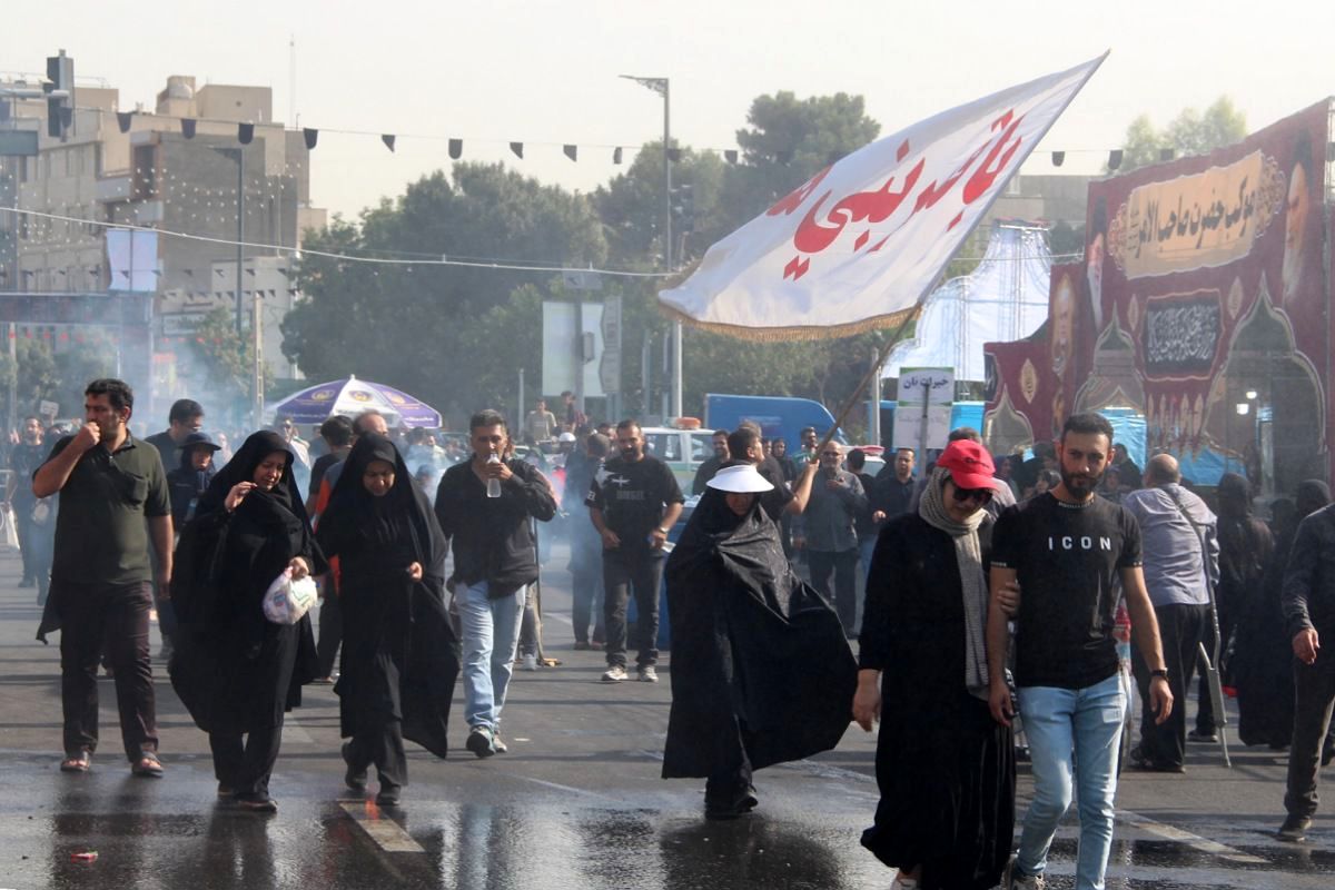 حضور باشکوه جاماندگان اربعین حسینی در شهر ری