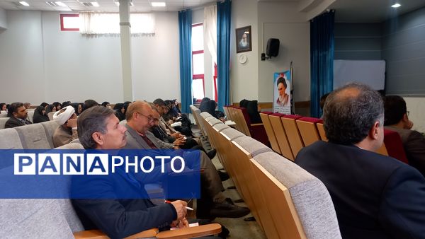 دوره توانمند‌سازی مدیران مدارس ناحیه ۶ مشهد