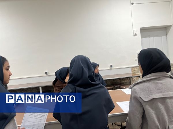 جلسه سفیران سلامت دبیرستان مطهره ناحیه ۶ مشهد 