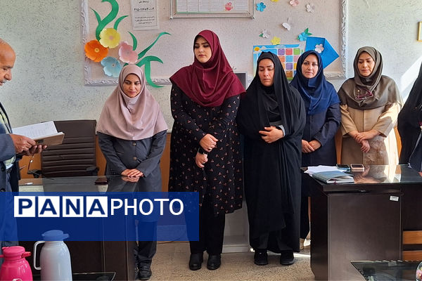 آیین تجلیل از معلمان مدارس ایزدخواست