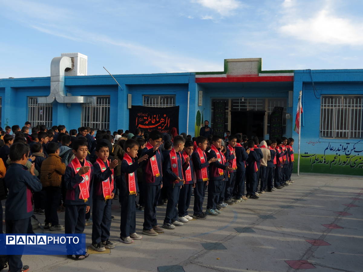 قاب پانا خاتم از شادی و نشاط دانش‌آموزان 