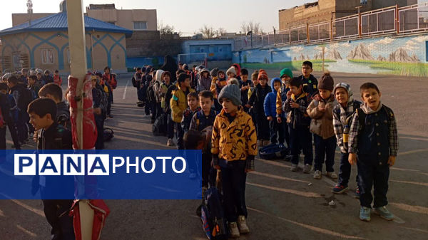 مراسم صبحگاهی شاد و متفاوت در دبستان پسرانه فطرت
