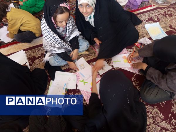 برپایی غرفه کودک در نماز جمعه کاشمر