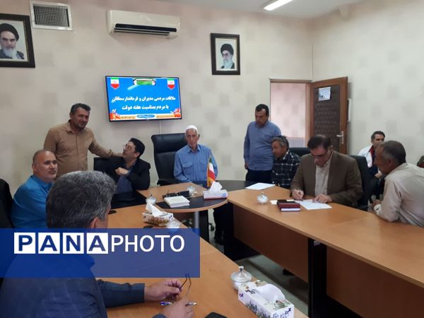 دیدار چهره به چهره فرماندار و مدیران شهرستان سملقان با مردم به‌مناسبت هفته دولت