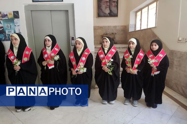 آیین گرامیداشت امام خمینی (ره) در اداره آموزش و پرورش ناحیه ۳
