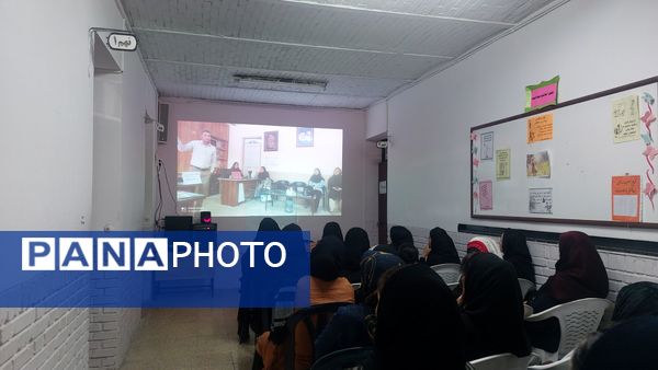 انتخابات انجمن اولیا و مربیان در دبیرستان مستوفی نیشابور 