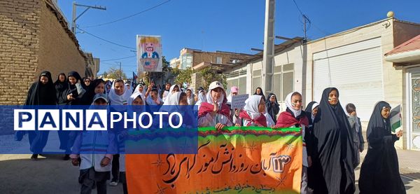 شوراب صغیر میزبان راهپیمایی باشکوه ۱۳ آبان و بزرگداشت روز دانش‌آموز