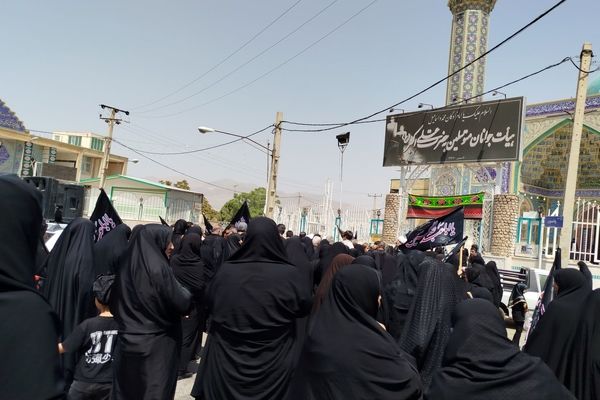 حماسه جاماندگان اربعین در محلات و نیم‌ور؛ تصاویری از عشق و ارادت