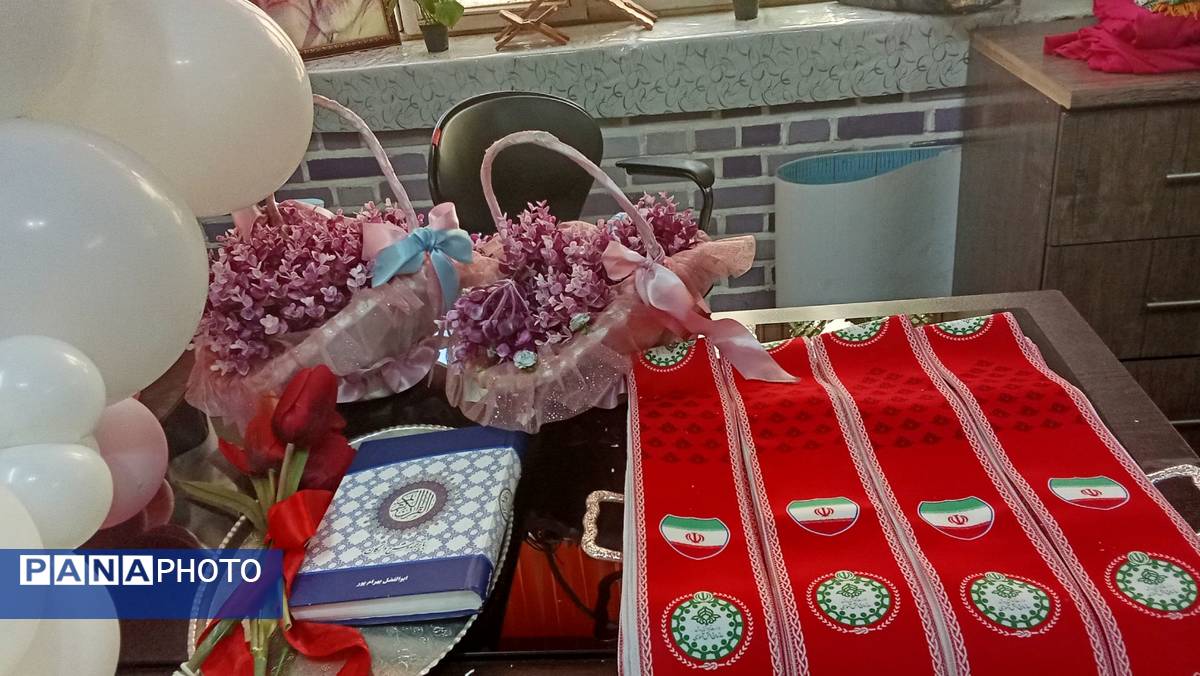  مراسم تحلیف پیشتازان در دبستان شهید غیور اصلی ناحیه ۷