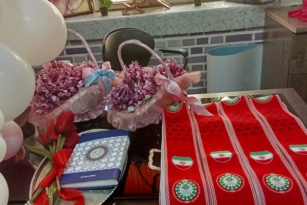  مراسم تحلیف پیشتازان در دبستان شهید غیور اصلی ناحیه ۷